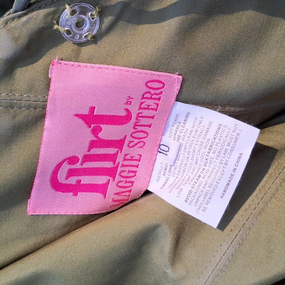 Flirt By MAGGIE SOTTERO Emerald Green XV Ball Gown Formal Dress Size 10 - Picture 5 of 15